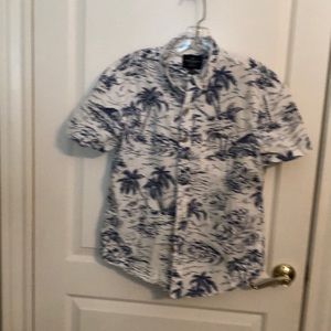 American Eagle outfitters men’s shirt medium